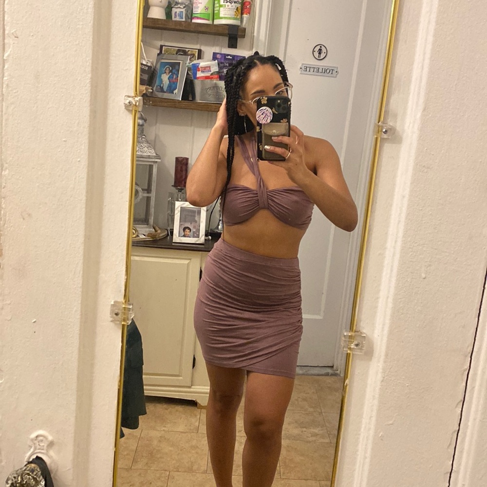 Tobi Skirt Set - Picture 2 of 6